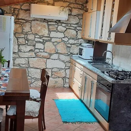 Jolly Apartmán Premantura