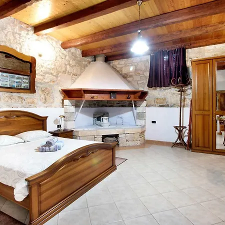 Jolly Apartmán Premantura
